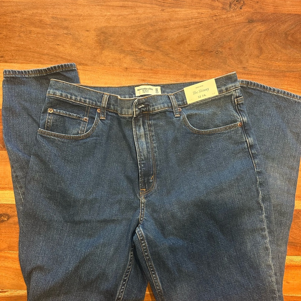 Women’s Abercrombie Skinny Jeans